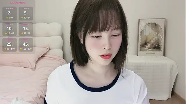 anna-2005 (F young) - Hi~~晚上好呀~~点点关注