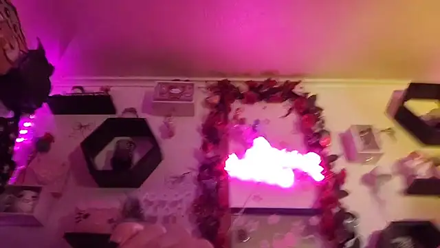 xKittyMeowz webcam