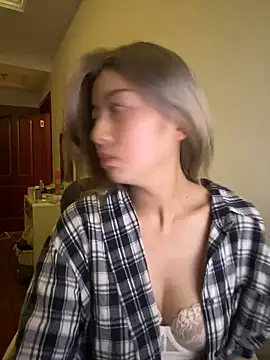 Olivia_PINK0322