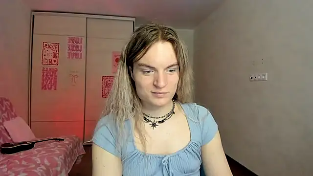 milliKira006 webcam