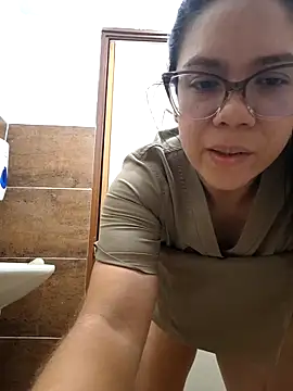 Webcam Model (Aila_Phone)  is live.Free join now!