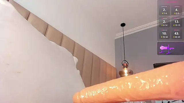 SOFIAGOEZ30 live sex cam