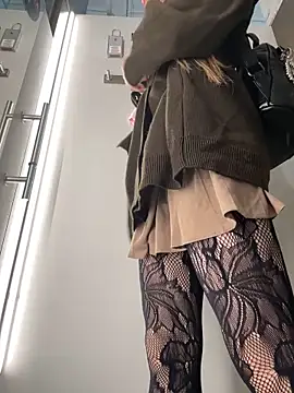 streetcelebrity (F young) - Lick fingers+squeeze nipples hard w them