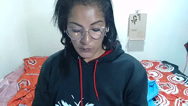 kateleyagrey live sex cam