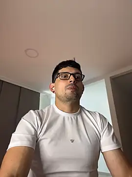 TroyeSavage webcam