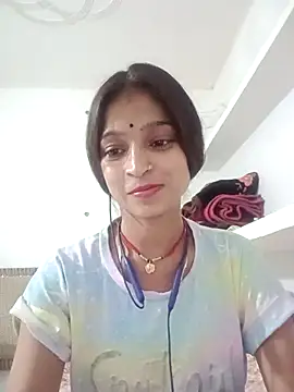 Webcam Model (Mohnicute)  is live.Free join now!