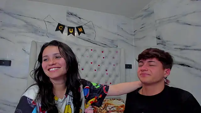 Ari_and_Storm webcam