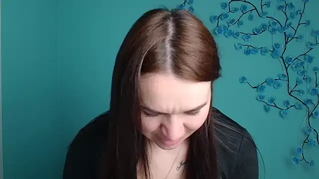 Lola_Saymyname webcam