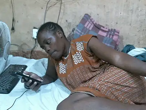 cute_naimah webcam