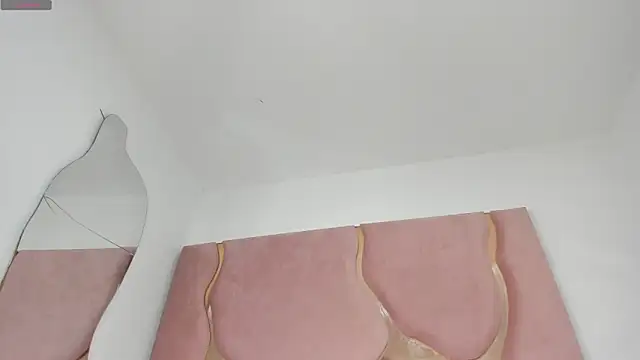 Aisha_violeht webcam stripchat model stream image
