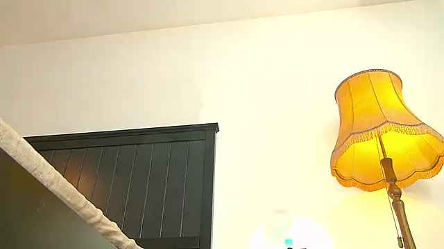 slimtemptation (F young) - Dildo ride