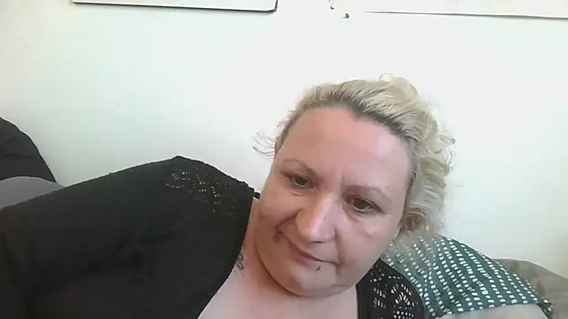 bakala93du34000 - Bakala93Du34000's free webcam - UK Sex Cams