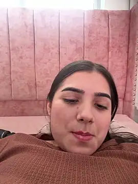 Webcam Model (salomecute21)  is live.Free join now!
