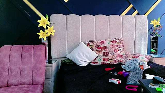 nikievanz - NikiEvanz's free webcam - UK Sex Cams
