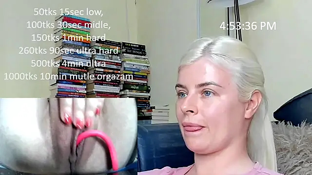 queenofthenighttt webcam