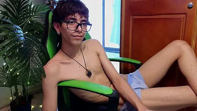 matty_sparkk (M twink) - mattyas, let's activate the flame 🔥