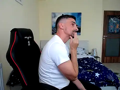 amydamarw (Ask my age) - flas ass 20. 25cock hard 30. nud100