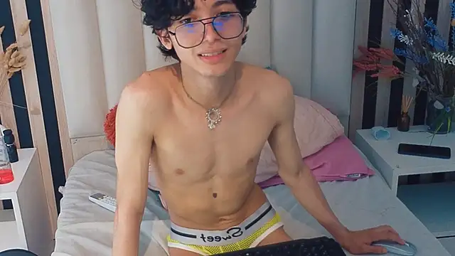Twink_Sebas7 webcam