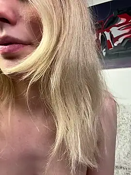 lovelymiu (Ask my age) - hard masturbation with two fingers