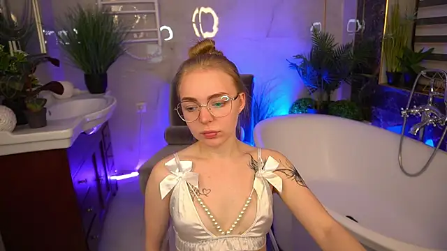 emilysunshines (F young) - hello emily