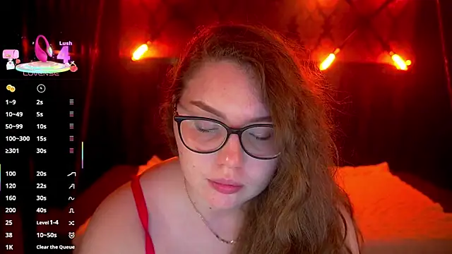 luxsopphia (F teen) - suck on a dildo