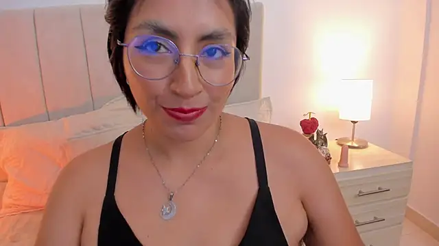 nathy_bush (F young) - STAND UP AND TURN AROUND