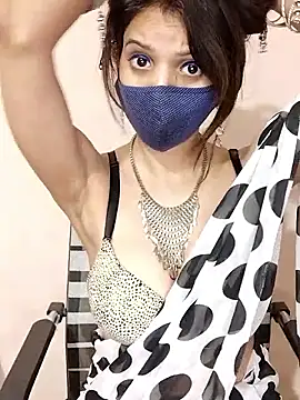 lovelyrosewifey (Ask my age) - I want to earn more for my shopping