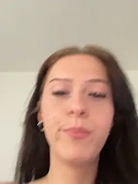 Queenadri webcam