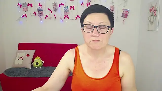 emilyl0ve - EmilyL0ve's free webcam - UK Sex Cams