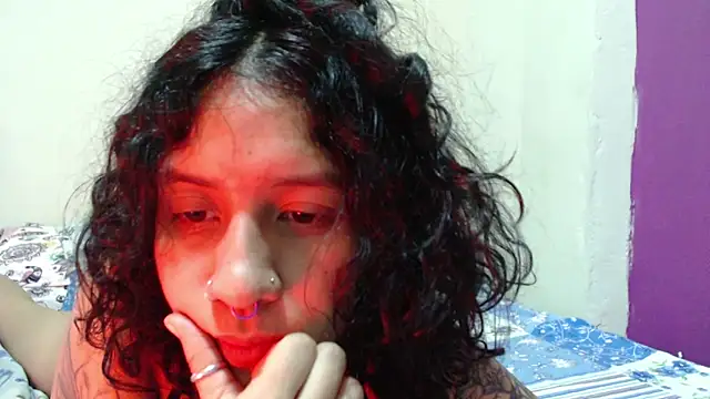 alinawoolf_ (F young) - SHOW UNDERWARE <3