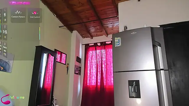 shaday_sm1th (F milf) - #show ass, oil and bounce 🍑🥵🌡️