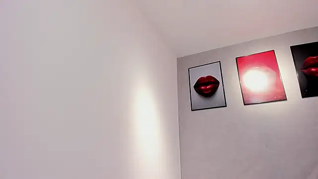siennamoore (F teen) - riding dildo + spanking ass