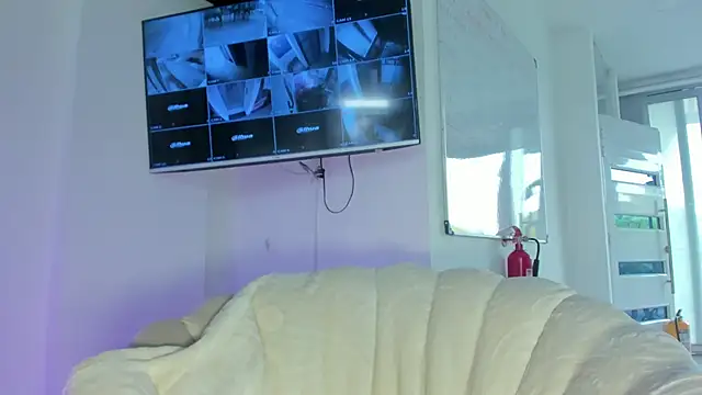 Megann_Rousee webcam