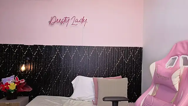 chanel_brunette webcam