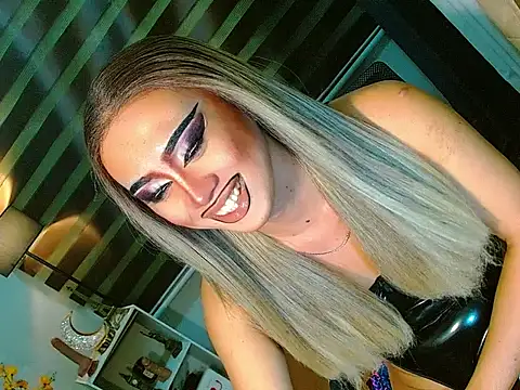 hollywood_queen_88 (T young) - LIT ME CUM ON YOU HERE USE MY 10INCHCOCK
