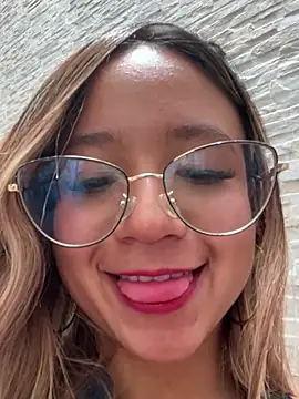 melanieroah (F young) - Touch me daddy 🤭🫠