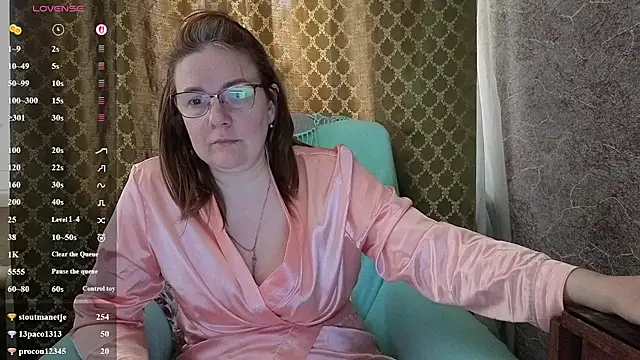 miss_sandrax (F milf) - A woman can never have too much jewelry