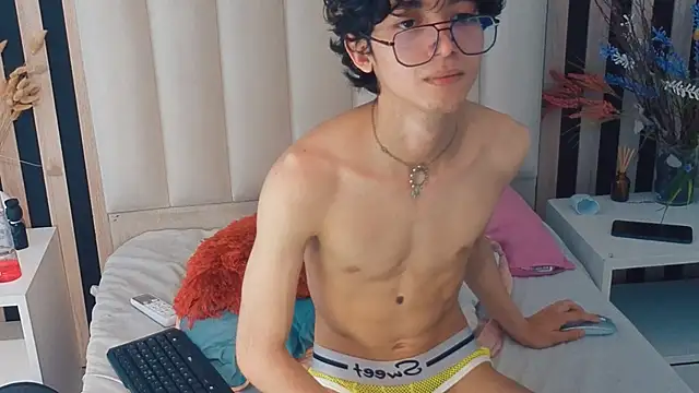 twink_sebas7 (M twink) - Put fingers inside my ass spread my hole