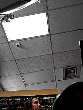 bakedroll333 - Bakedroll333's free webcam - UK Sex Cams