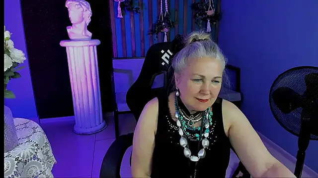 LilaMaharani live sex cam