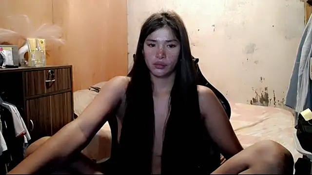 yanaleciousxx webcam