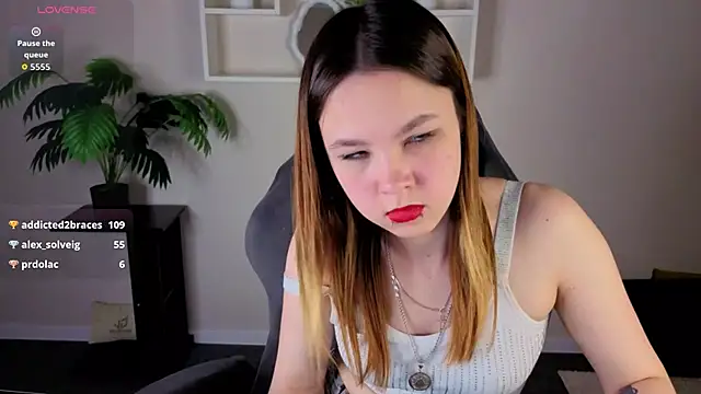 Lori_Bllossom webcam