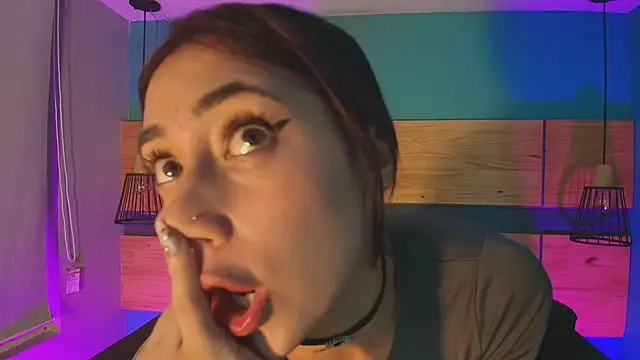 Ariana_collinss webcam
