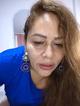 SluttyMilf79 webcam