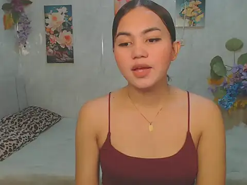 ur_asiankat webcam