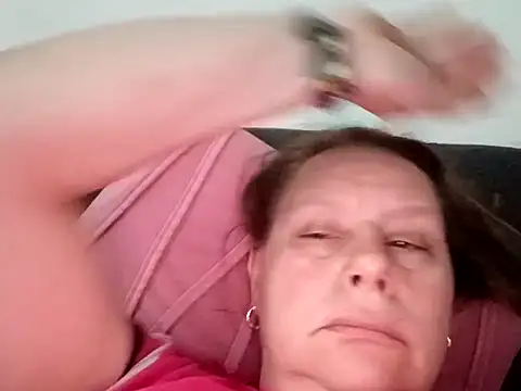Jahudka47 live sex cam