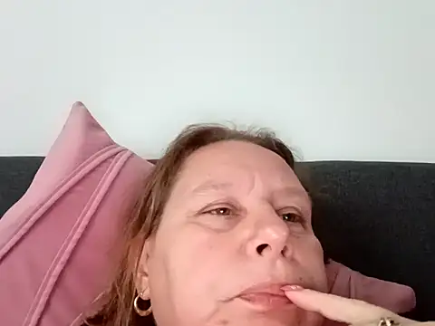 jahudka47 (Ask my age) - Kdo mně ji vyholi v reálu