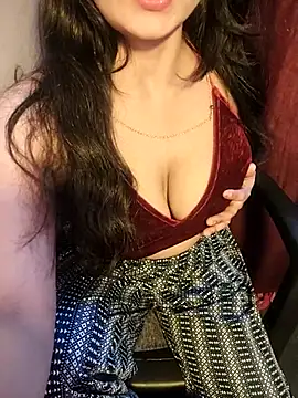 Webcam Model (Hey_shiviii)  is live.Free join now!