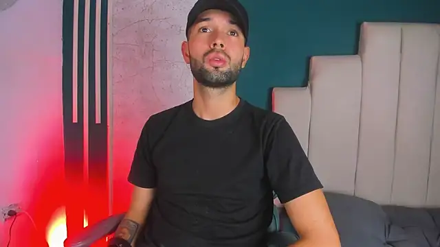 ian_valenti - Ian_Valenti's free webcam - UK Sex Cams