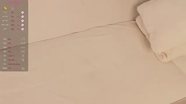 foxy_bloomm (F teen) - oil on my boobs and massage close to cam